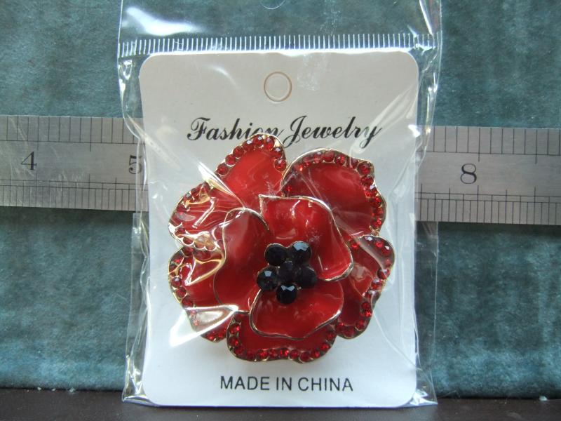 Remembrance Day Poppy Brooch Badge