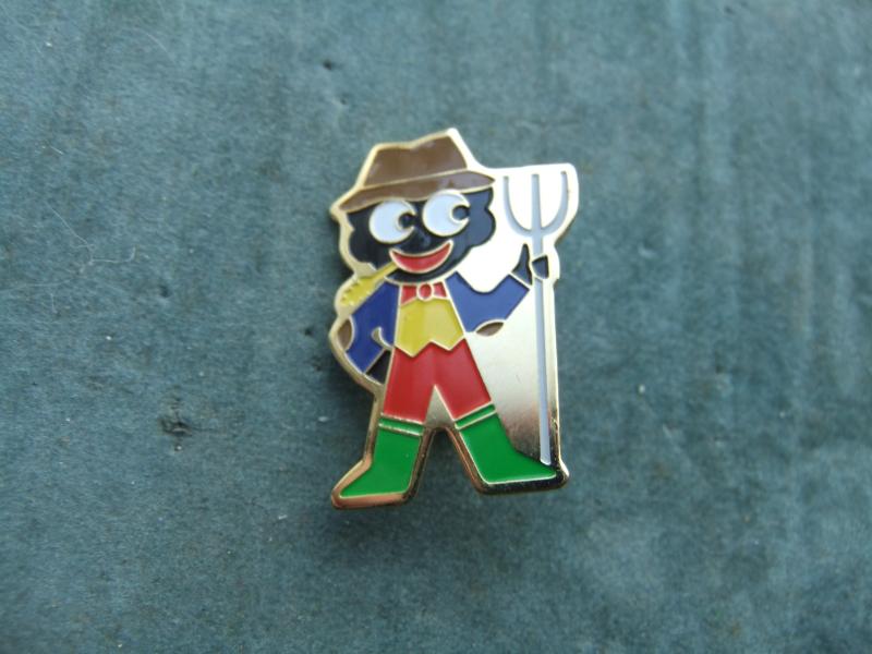 Robertsons Organic Farmer golly badge 2000