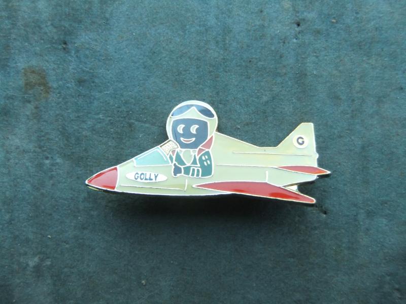 Robertsons golly badge PILOT 1993 94 large acrylic RED